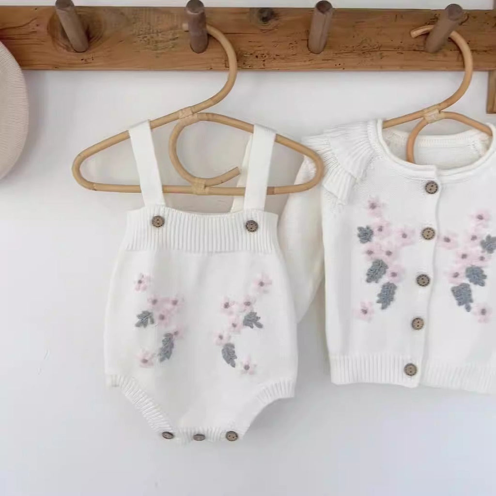 Infant and toddler 3-9 month baby set, flower coat, shoulder strap, zipper, climbing suit, two-piece set eprolo The Little Baby Brand