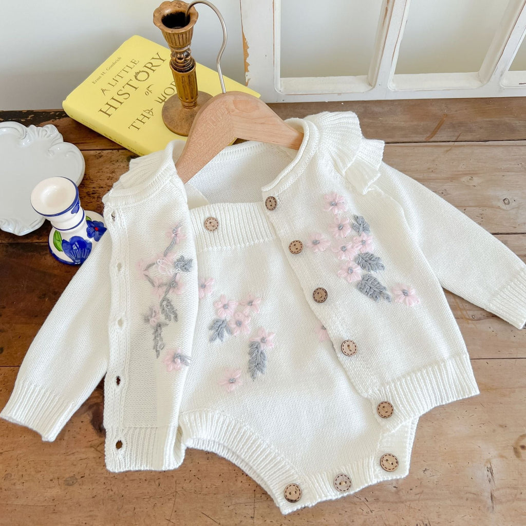 Infant and toddler 3-9 month baby set, flower coat, shoulder strap, zipper, climbing suit, two-piece set eprolo The Little Baby Brand