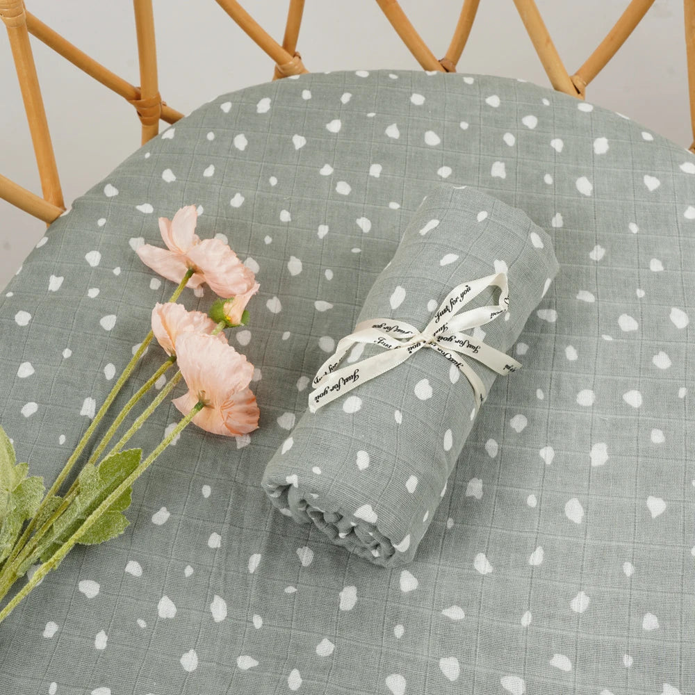 Elinfant Muslin Swaddle Blankets 100% cotton 120*110cm 2 Layers Newborn Baby Bath Towel Wrap Nursing Cover The Little Baby Brand The Little Baby Brand